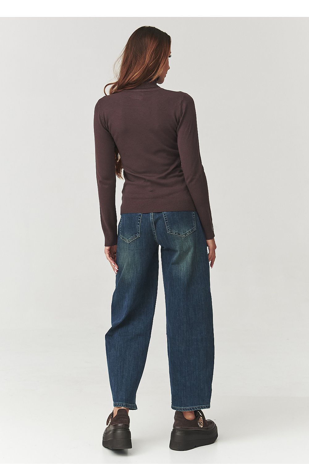 Turtleneck Makadamia by Makadamia