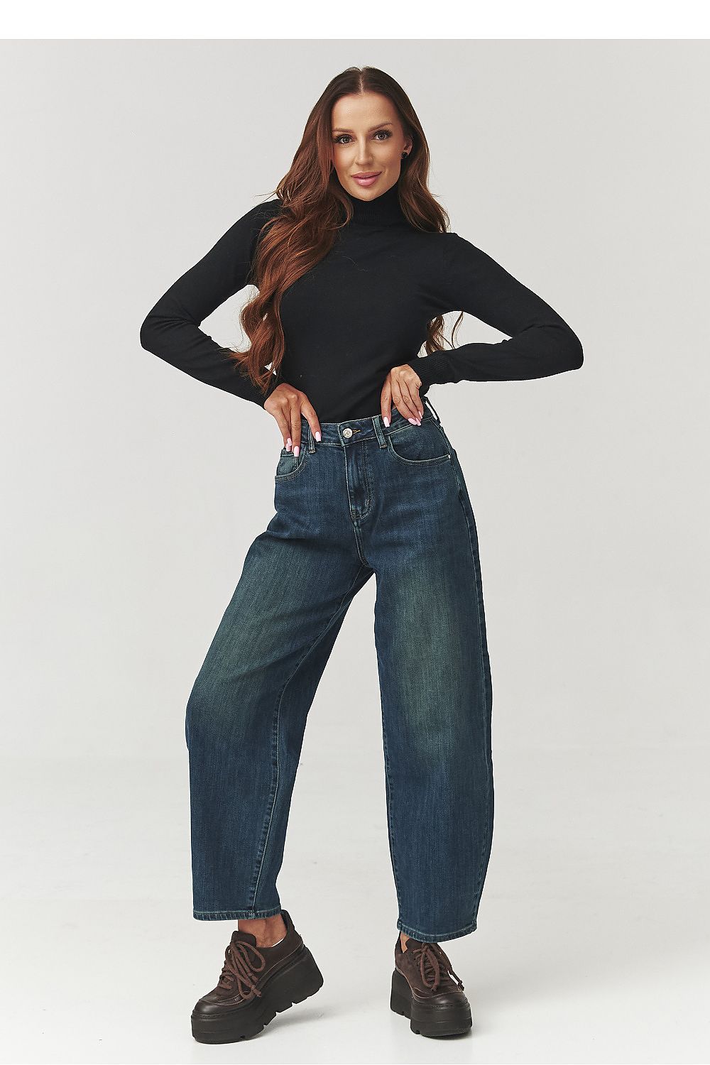 Turtleneck Makadamia by Makadamia