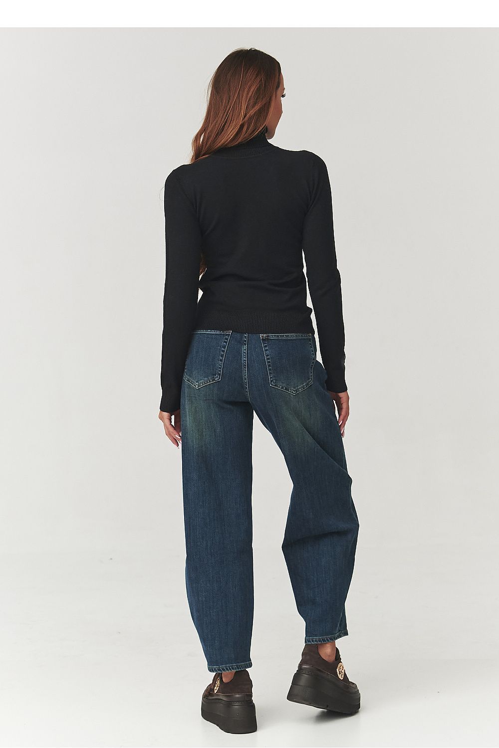 Turtleneck Makadamia by Makadamia