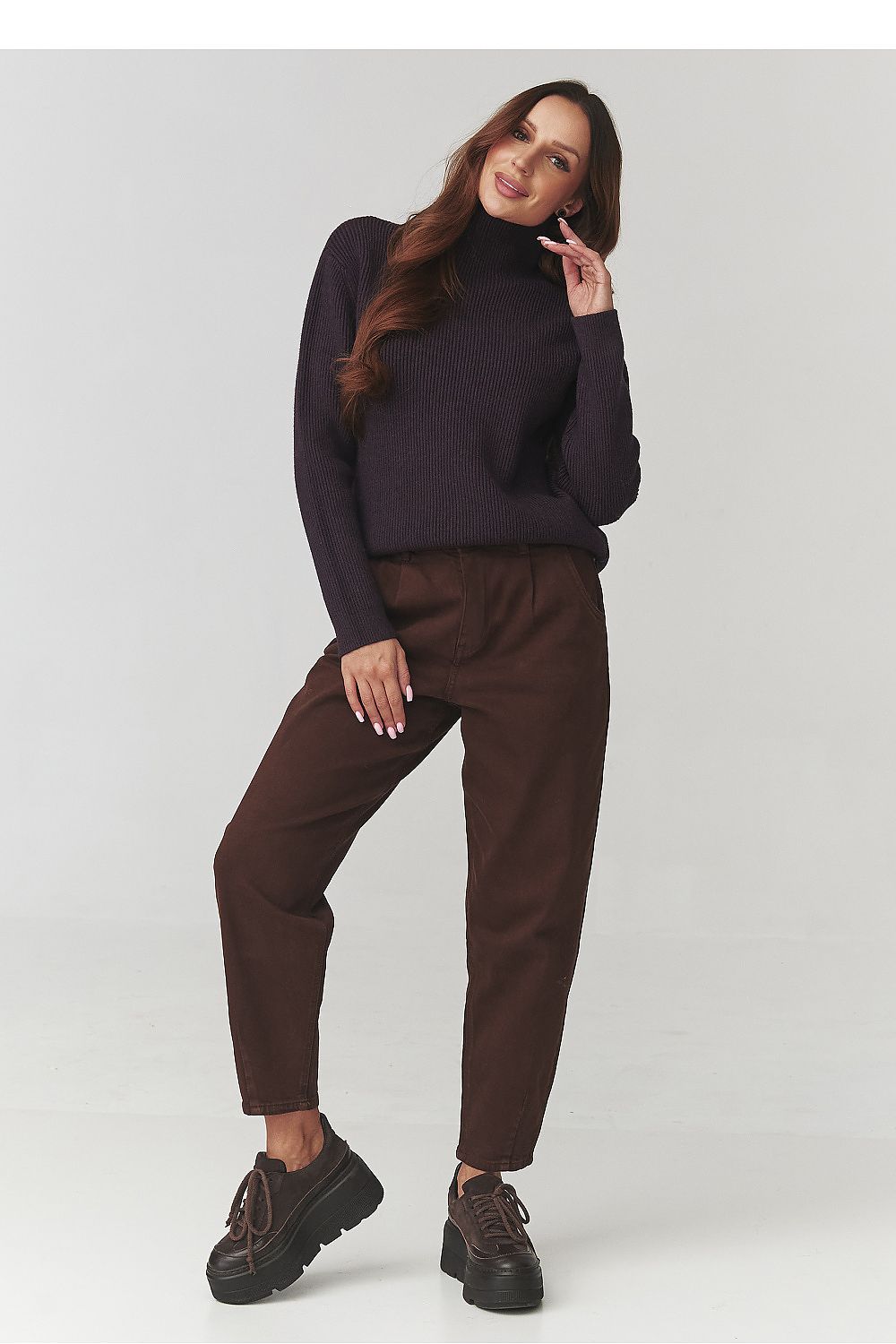 Turtleneck Makadamia by Makadamia