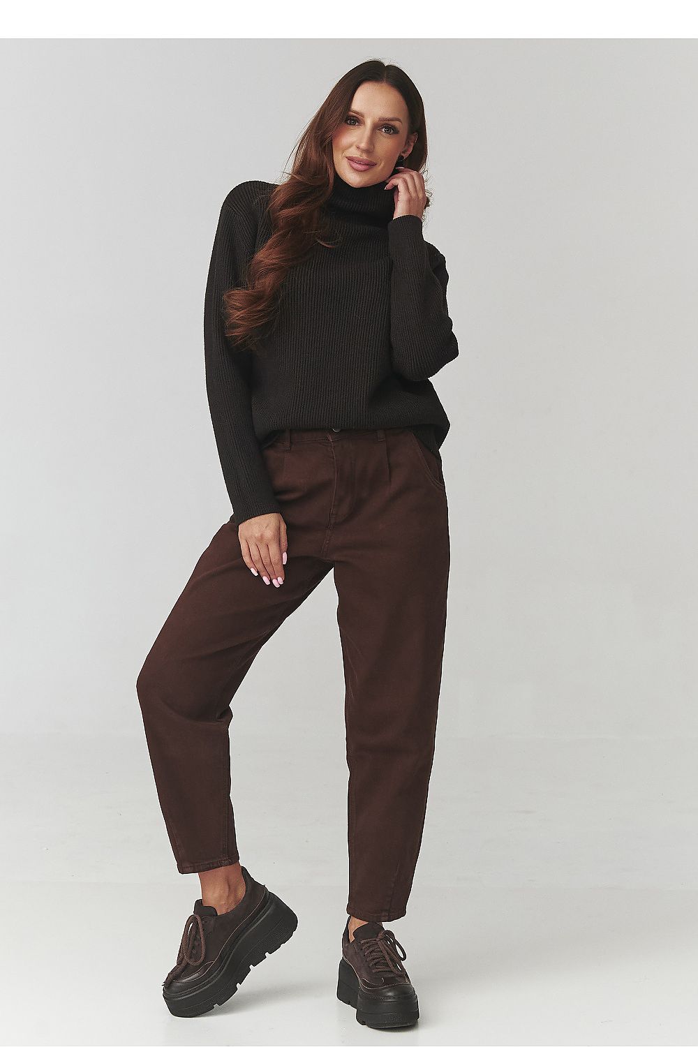 Turtleneck Makadamia by Makadamia