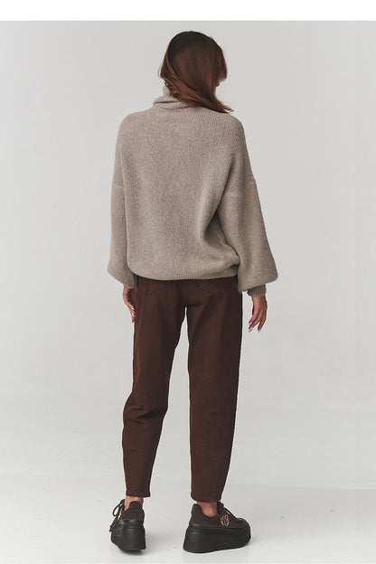 Turtleneck Makadamia by Makadamia