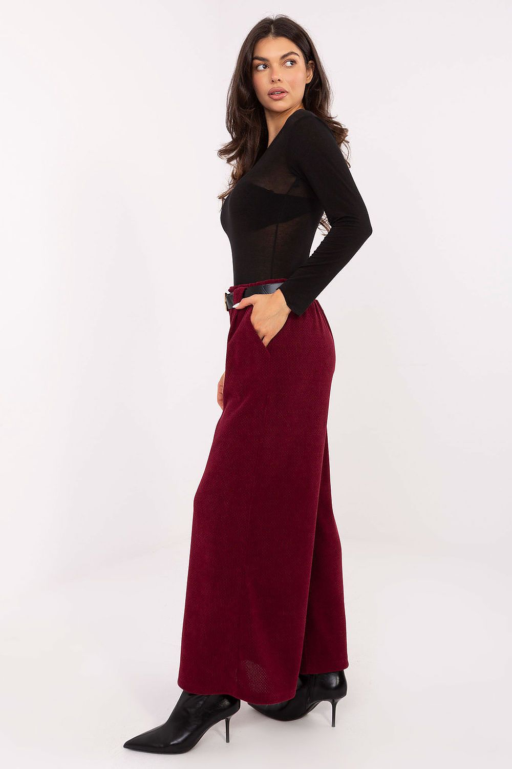  Women trousers model 220876 Rue Paris 