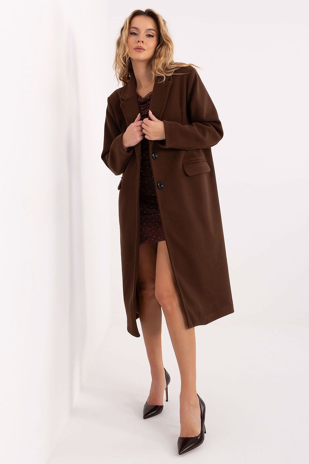 Coat Factory Elegant Women's Long Polyester Coat - Timeless Design With Shoulder Pads For Everyday And Formal Wear by Factory Price