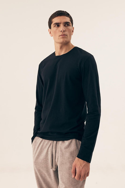 Henderson Men's 2-Pack Long Sleeve Round Neck Undershirt - Soft Comfortable Fabric for Everyday Wear and High Comfort by Henderson