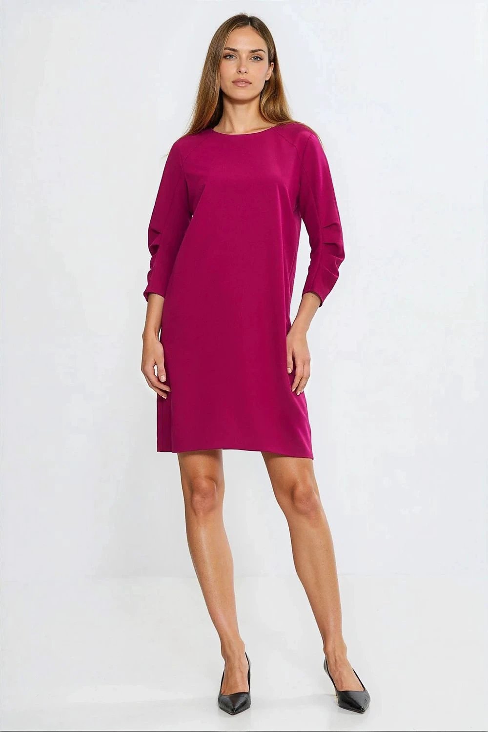 Nife Daydress - Relaxed Fit A-Line Silhouette with Round Neck and 3/4 Sleeves for Comfort and Versatility by Nife