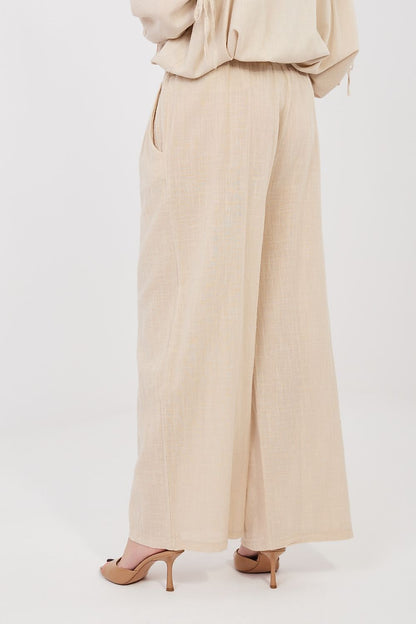  Women trousers model 225494 Italy Moda 