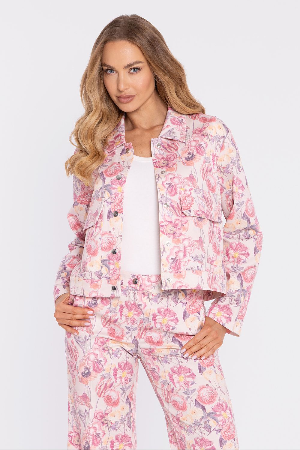  Jacket model 225908 Moe 