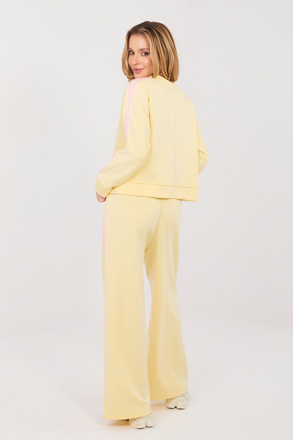 Side-Line Rhythm Sweatshirt & Pants Set