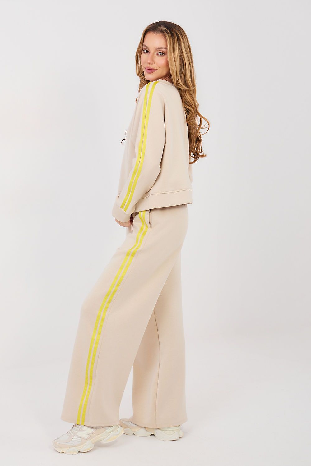 Side-Line Rhythm Sweatshirt & Pants Set