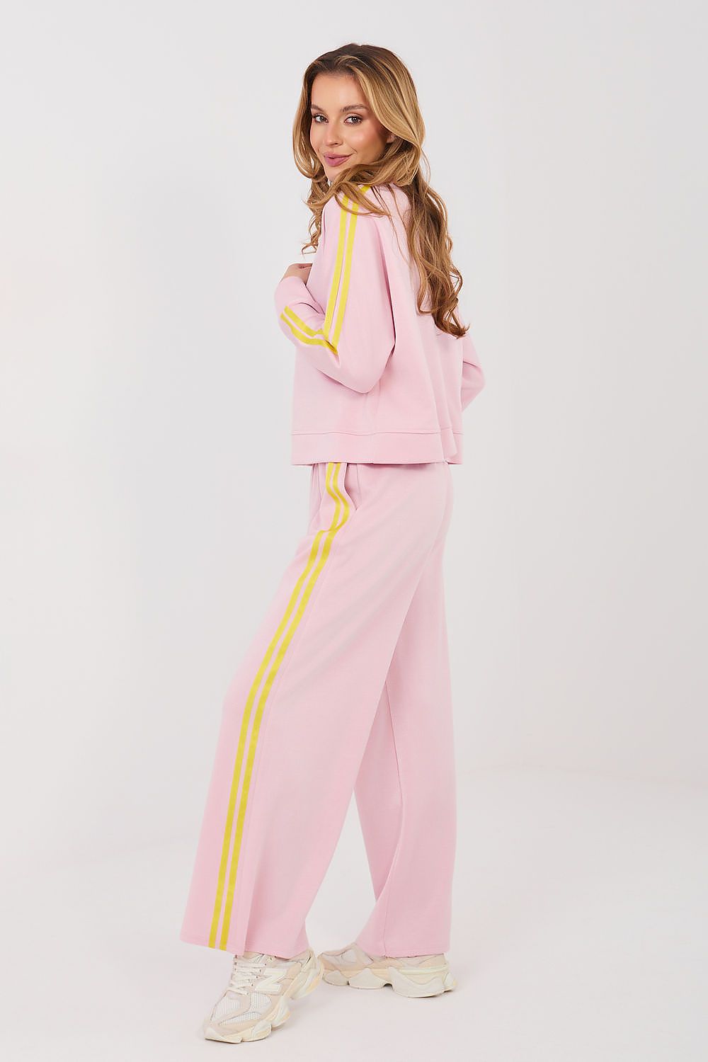 Side-Line Rhythm Sweatshirt & Pants Set
