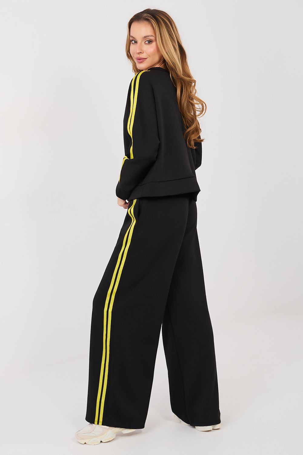 Side-Line Rhythm Sweatshirt & Pants Set