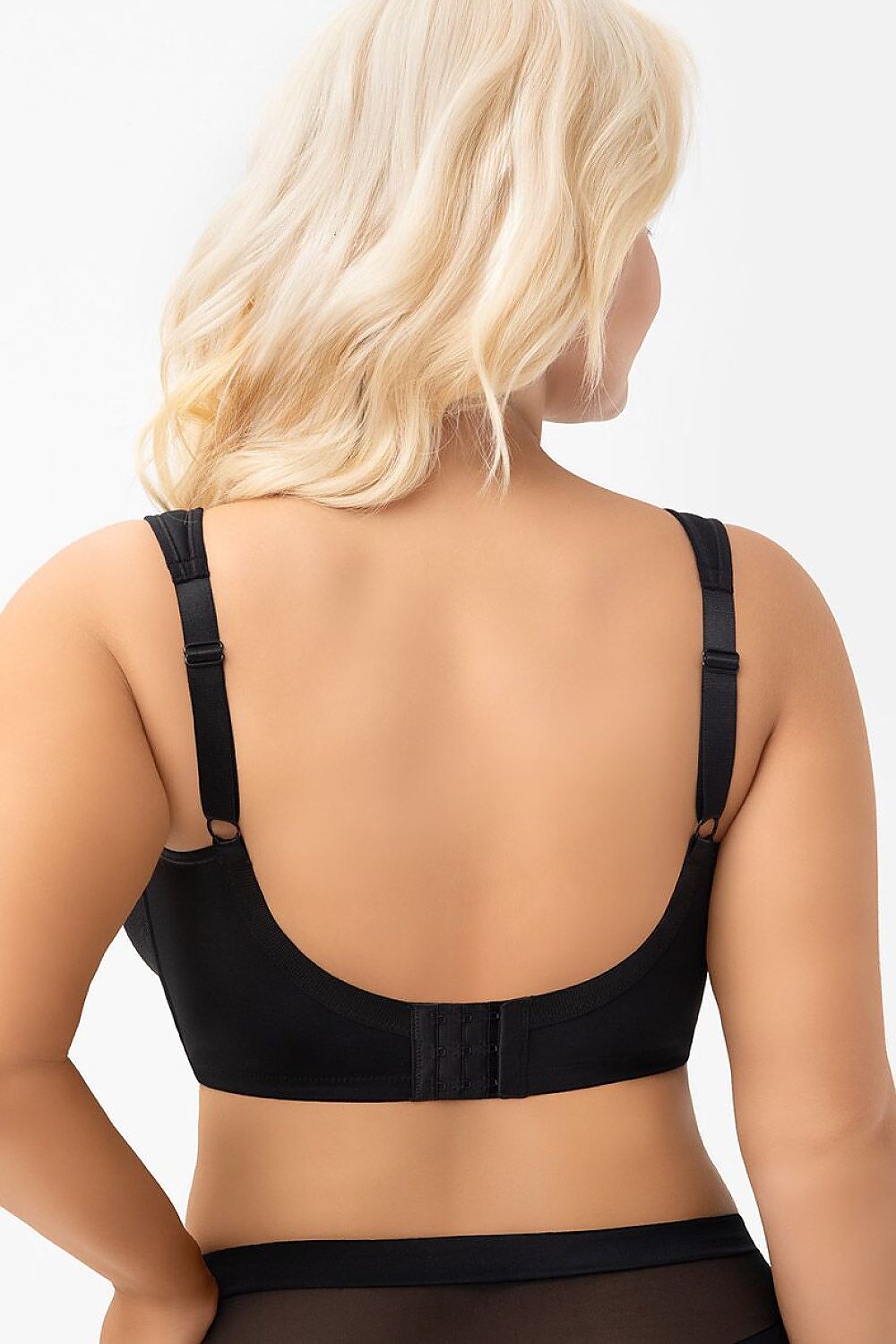 Smooth Interlude Black Wire-Free Cup Bra — product photograph