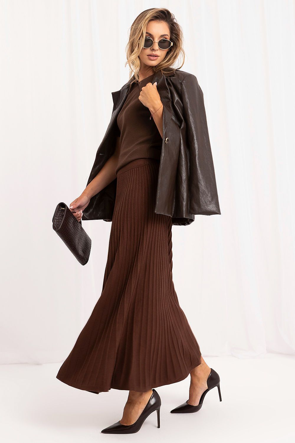 Chestnut Rhythm Ribbed Knit Midi Skirt – Brown — view 2