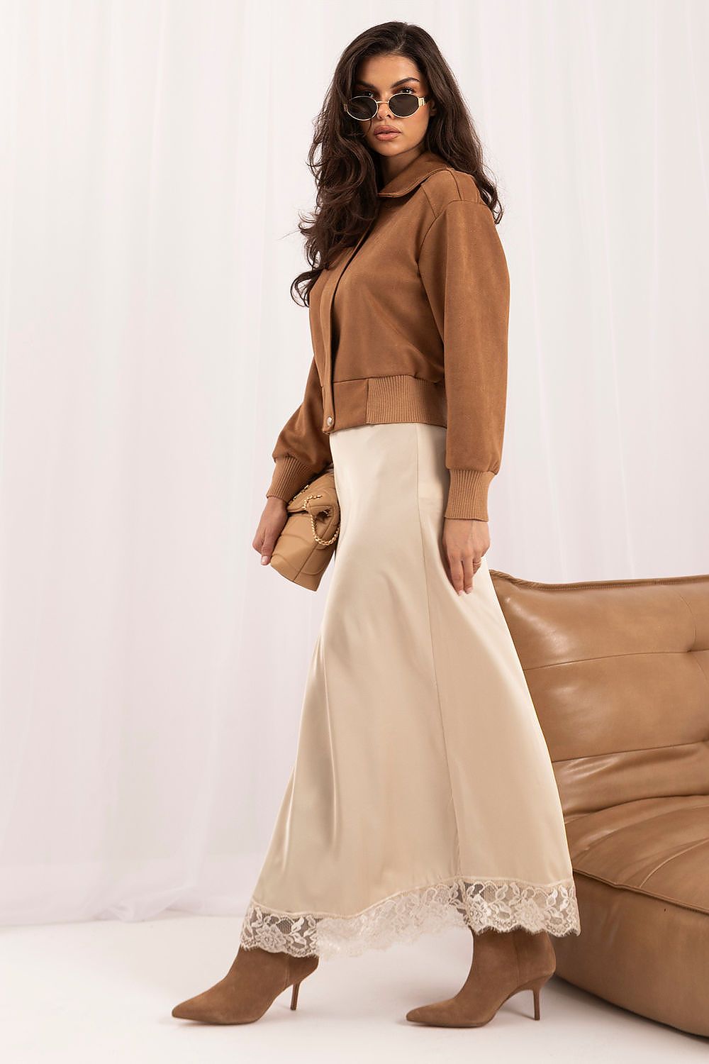 Ivory Postscript Lace-Hem Satin-Effect Midi Skirt – Beige — view 2