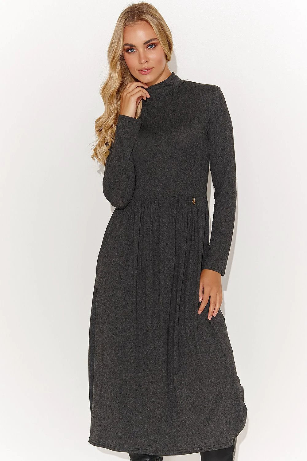 Makadamia Daydress - Comfortable Long Sleeve Turtleneck with Flattering Fit for Winter Wear by Makadamia