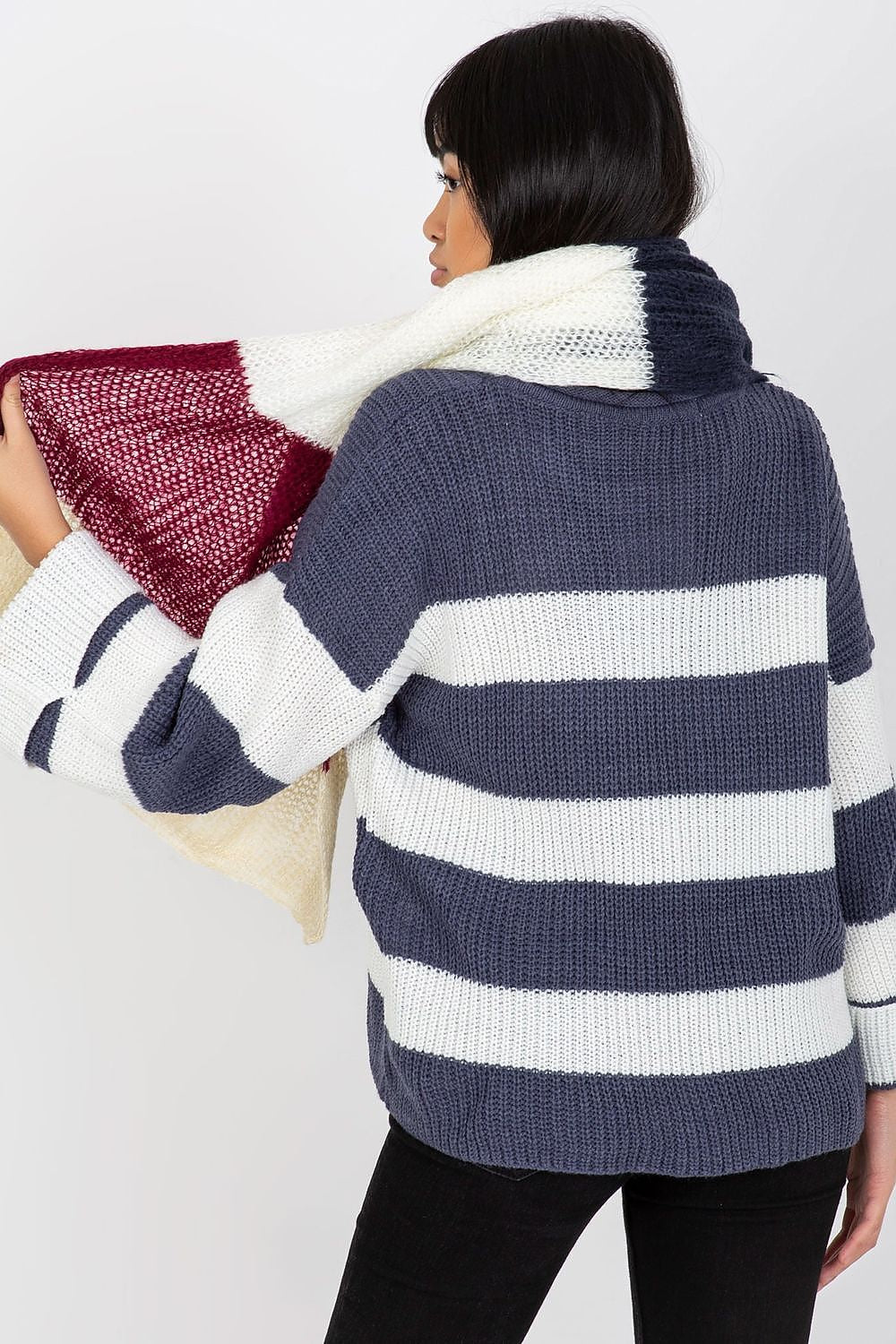  Shawl model 185900 AT 